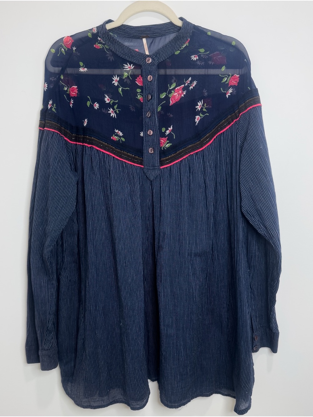 Free People Cotton Floral Mesh Yoke Peasant Tunic Blouse Size L Navy Boho